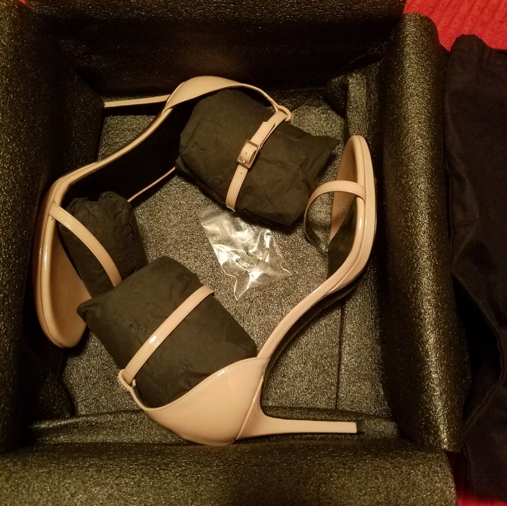 Yves Saint Laurent Jane sandals. Size 37. Light pink/beige